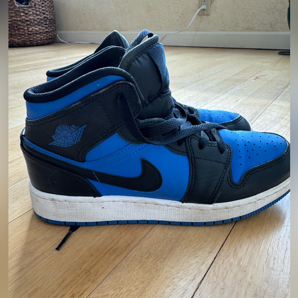 Air Jordan 1 Mid GS Black Royal Blue